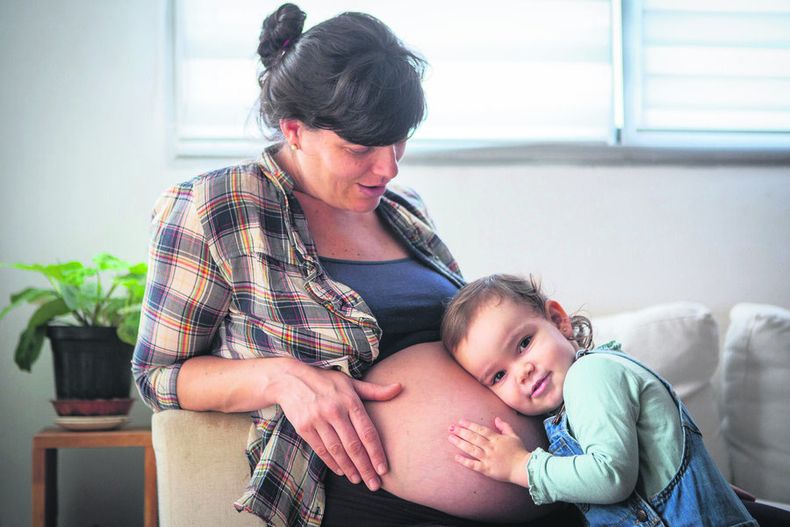 La falta de cobertura estatal para tratamientos de fertilidad afecta sobre todo a mujeres con menos recursos, dice abogado Juan Ceretta. Foto: Nicolás Garrido