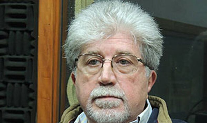 imagen de Defensores de Sendic cuestionan antiguo vínculo del presidente del Tribunal de Conducta Política del Frente Amplio con Esteban Valenti