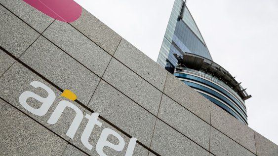 &nbsp;Complejo de la Torre de las Telecomunicaciones de Antel.