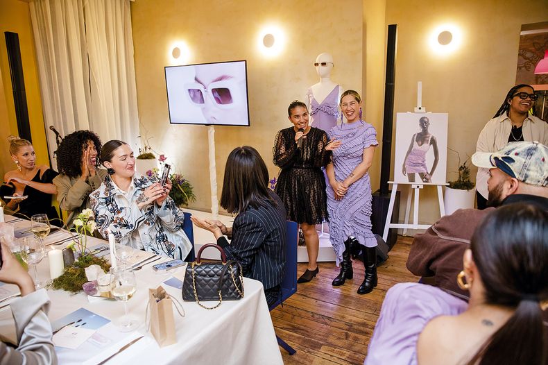 La influencer specialist y showroom coordinator para Chile Francisca Sáez habló, junto a la fashion PR lead South America de H&M Ivalú Muscarelli, sobre los materiales de esta nueva historia de innovación sostenible.