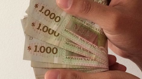 imagen de La inflación en dos dígitos llevó al gobierno a anunciar mayor restricción monetaria y vigilancia de precios