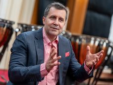 Martín García en la sala de ensayo de la Filarmónica. Martín García en la sala de ensayo de la Filarmónica.