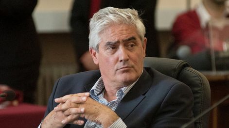 imagen de Bascou, el hombre que sacudió la interna blanca y soporta  los pedidos de renuncia elevando su perfil y mostrando obra