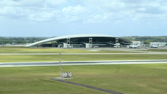 En abril, un hombre de 26 años logró ingresar a un avión sin ser detectado por la seguridad aeroportuaria. Foto: Nicolás Der Agopián / Búsqueda