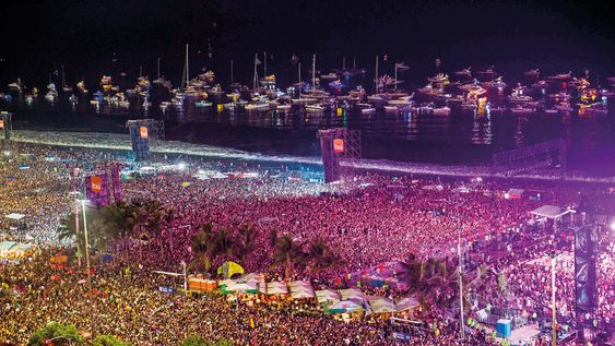 Con este show Madonna superó la marca de los Rolling Stone, que reunieron a 1,5 millones de personas también en Copacabana en 2006. Foto: Daniel Ramalho, AFP