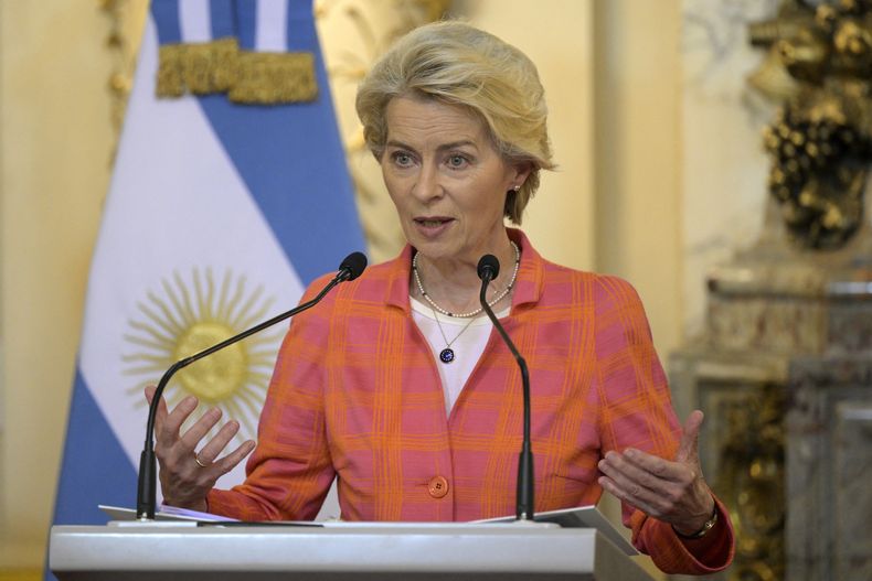 Presidenta de la Comisión Europea, Ursula von der Leyen, en una visita a Argentina