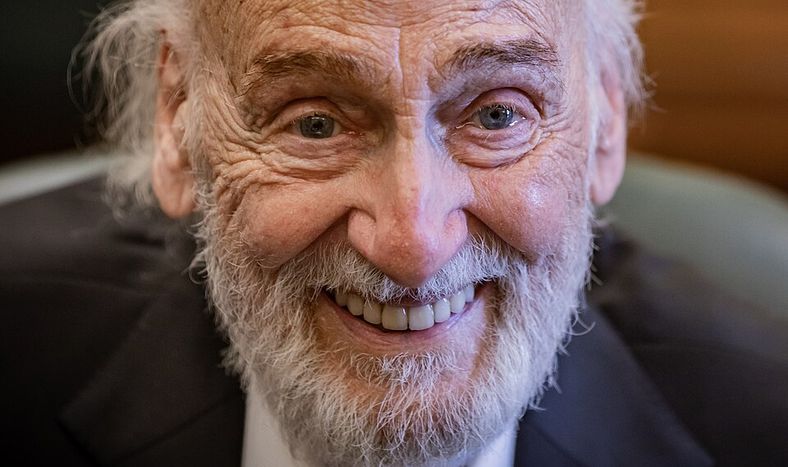 Héctor Alterio en 2023, homenaje en el Centro Cultural Kirchner.&nbsp;