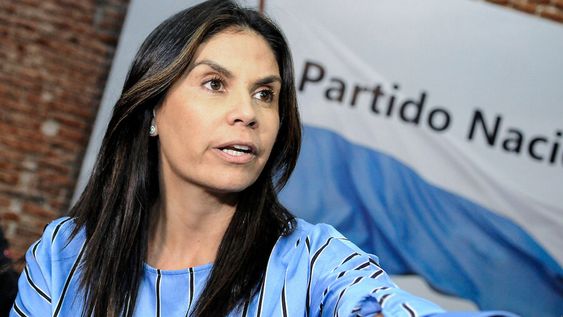 imagen de Novick y Alonso, los candidatos de la oposición que se abrazaron  al efecto Bolsonaro y buscan capitalizar localmente su triunfo