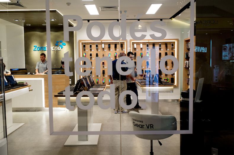 Vendedor, la posición laboral más demanda del 2024 según Advice