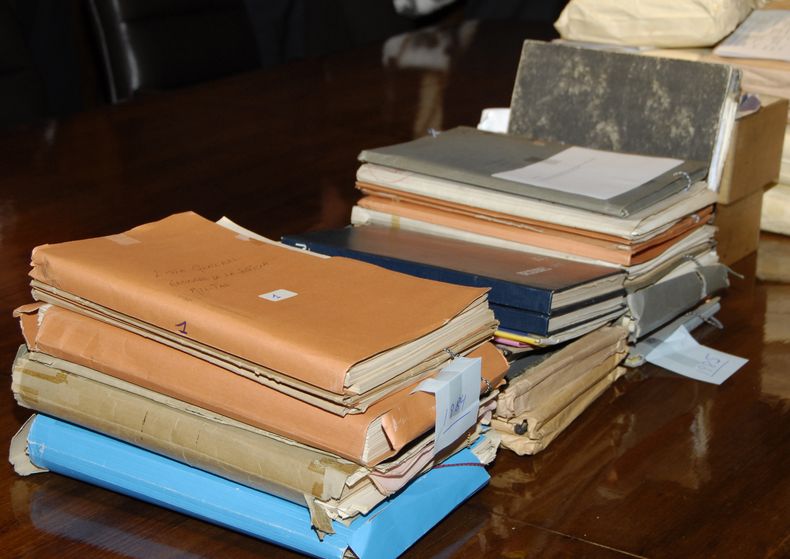 Documentos militares de la última dictadura encontrados en las instalaciones de lo que había sido el Estado Mayor Conjunto y entregados en 2008 a Presidencia de la República.