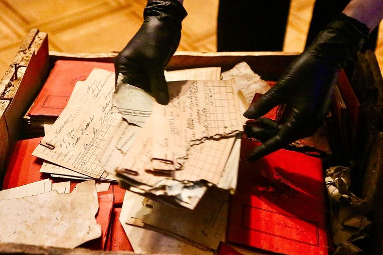 Las cajas fueron descubiertas tras más de 80 años en el archivo de la Corte Suprema