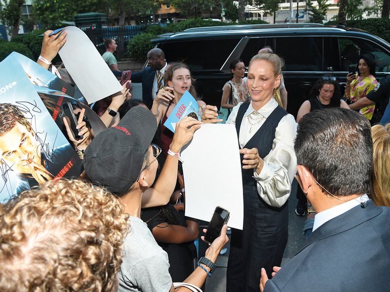 Uma Thurman, una de las nuevas incorporaciones al elenco de la serie, asistió al estreno mundial de Dexter: Resurrection en Nueva York