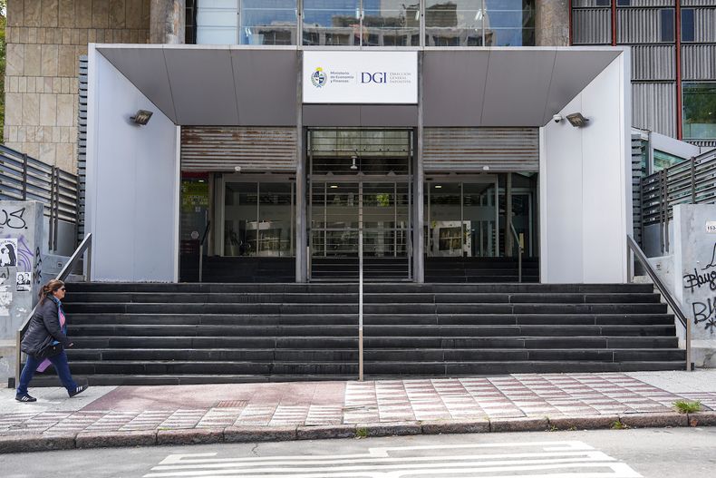 Sede de la Dirección General Impositiva, en la avenida Daniel Fernández Crespo.