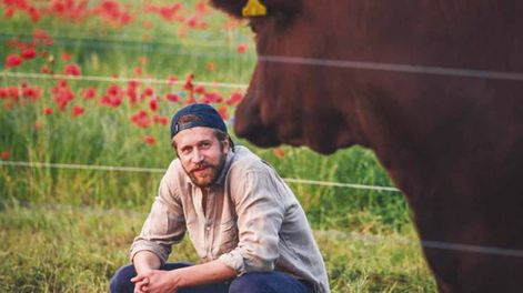 El productor rural alemán Benedikt Bösel, recibió el premio a la gestión de tierras y suelos del Foro para el Futuro de la Agricultura y de la Organización Europea de Propietarios de Campos
