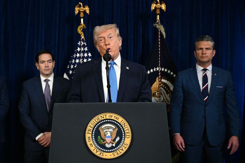 El presidente de Estados Unidos, Donald Trump, dando una conferencia de prensa sobre Venezuela.
