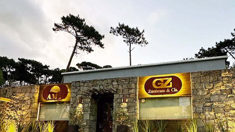 Las nuevas oficinas de Zambrano & Cía y Andrés Martínez en Punta del Este están ubicadas en la esquina de Pedragosa Sierra y Le Mans