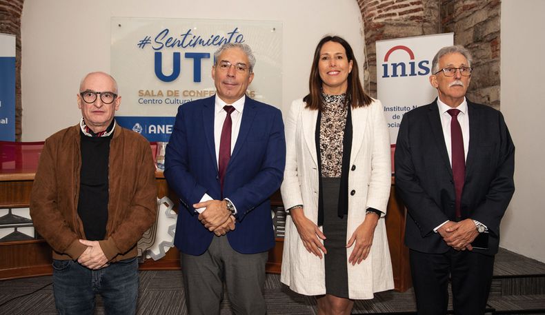 Director de Dicas Jorge Musso, presidente de ANEP Robert Silva, presidenta del Inisa Rosanna de Olivera y director general de UTU Juan Pereyra