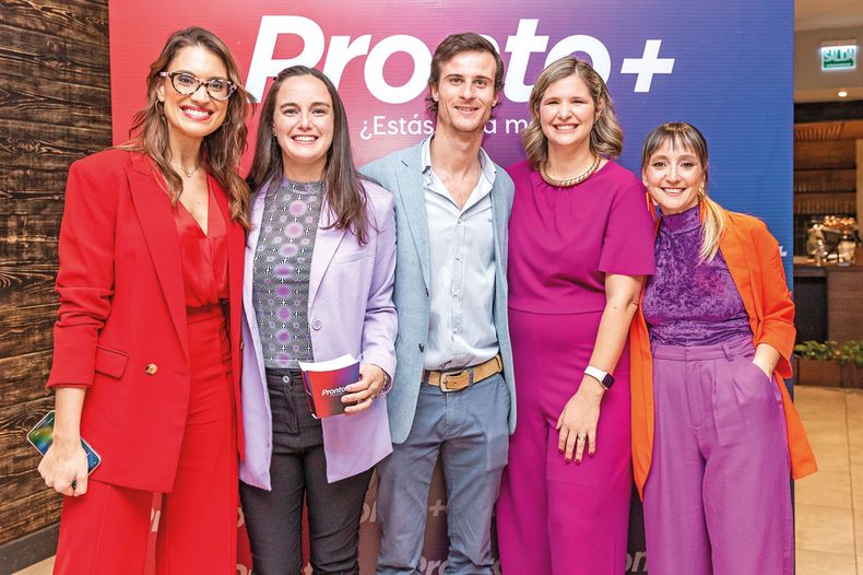 Comunicadora Lucía Brocal y Pronto: coordinadora de marketingVictoria González, gerente de marketing y producto Agustín Dighiero, directora digital y de marketing Paola Viglietti y encargada de marketing digital Florencia Balsa