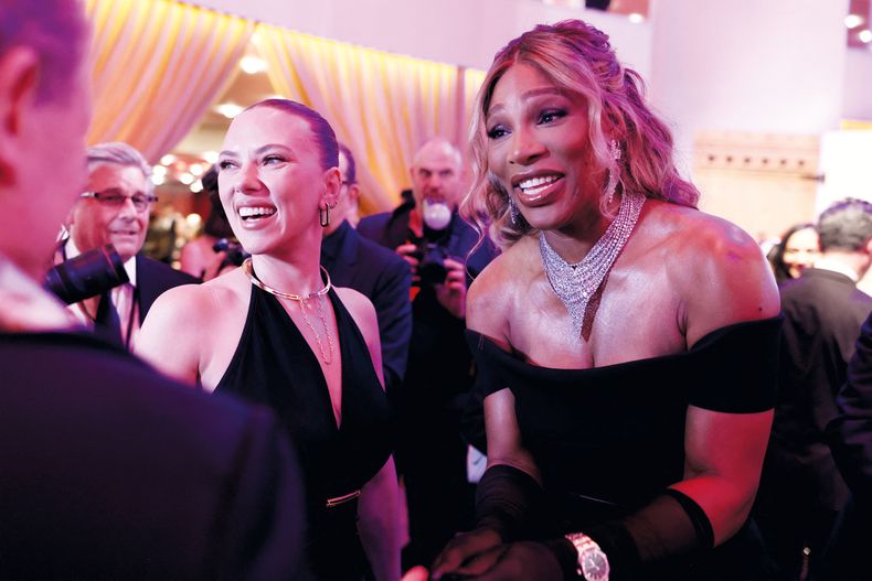 La tenista Serena Williams fue una de las figuras destacadas de esta edición, mientras que la actriz Scarlett Johansson fue seleccionada entre las 100 en la categoría de artistas