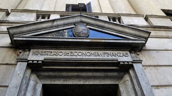 Fachada del Ministerio de Economía. Fachada del Ministerio de Economía.