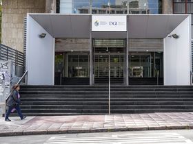 Sede de la Dirección General Impositiva, en la avenida Daniel Fernández Crespo.