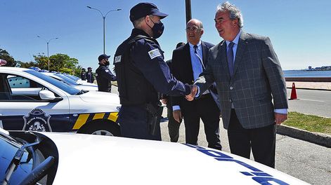 Las patrullas policiales, parte de la flota oficial. Foto: Ministerio del Interior