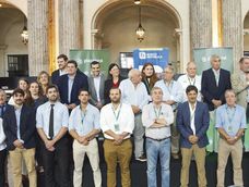 Integrantes del Banco República y Plaza Rural en el remate aniversario que se realizó en el Museo del Gaucho y la Moneda. Integrantes del Banco República y Plaza Rural en el remate aniversario que se realizó en el Museo del Gaucho y la Moneda.