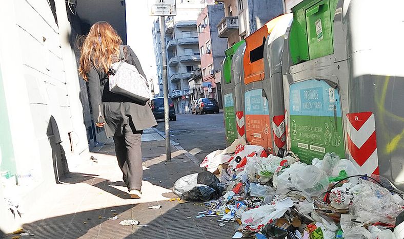 imagen de El intendente Daniel Martínez le “perdió la paciencia” a Adeom,	que mantiene medidas que afectan la limpieza de Montevideo