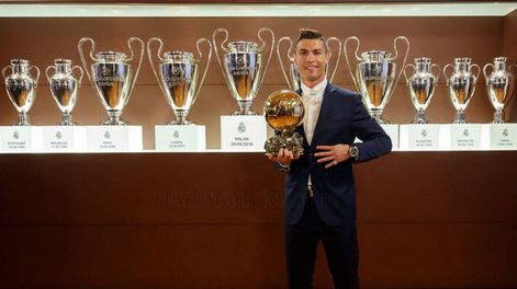 imagen de Cristiano Ronaldo obtiene su cuarto Balón de Oro