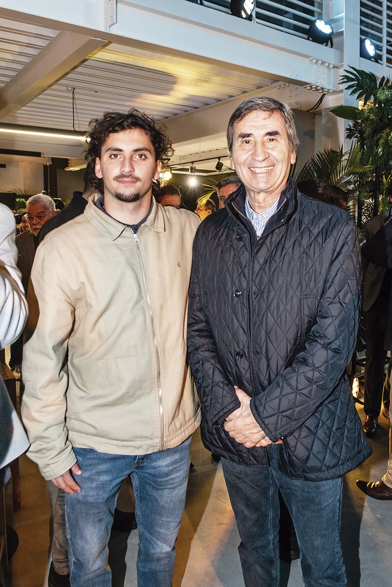 Junior y Berch Rupenian.