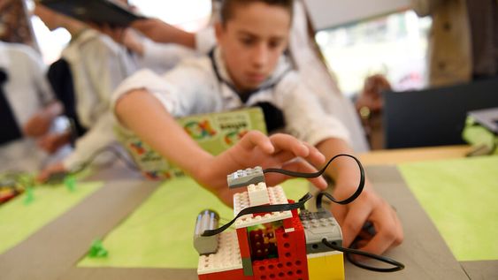 imagen de La mayoría de los alumnos de enseñanza media deserta “por aburrimiento”, una fuga “brutal”, según el Plan Ceibal imagen de La mayoría de los alumnos de enseñanza media deserta “por aburrimiento”, una fuga “brutal”, según el Plan Ceibal