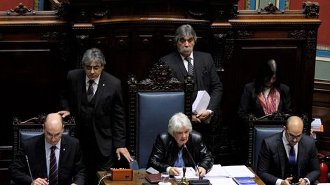 imagen de Topolansky asumió como vicepresidenta y desde la oposición  destacan que con ella se puede dialogar y llegar a acuerdos