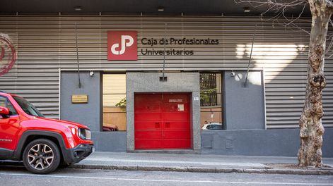 Caja de Profesionales. Foto: Mauricio Zina / adhocFOTOS