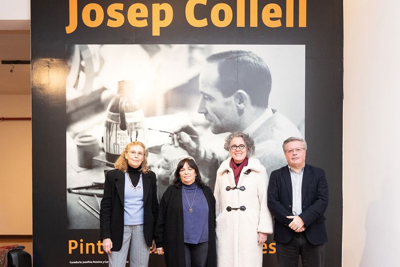 Curadoras Carme Collell Blanco y Josefina Pezzino con la directora nacional de Cultura Mariana Wainstein y el director del MNAV Enrique Aguerre
