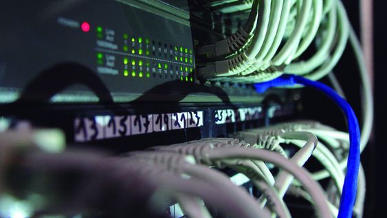 imagen de ¿Y si se “cae” la conexión a Internet?: los posibles costos  para una economía uruguaya crecientemente digitalizada