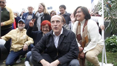 imagen de Dirigentes oficialistas piden a sus militantes que salgan a convencer a indecisos de cara a la “batalla final” de octubre