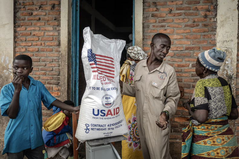 Refugiados congoleños en Burundi reciben comida de USAID