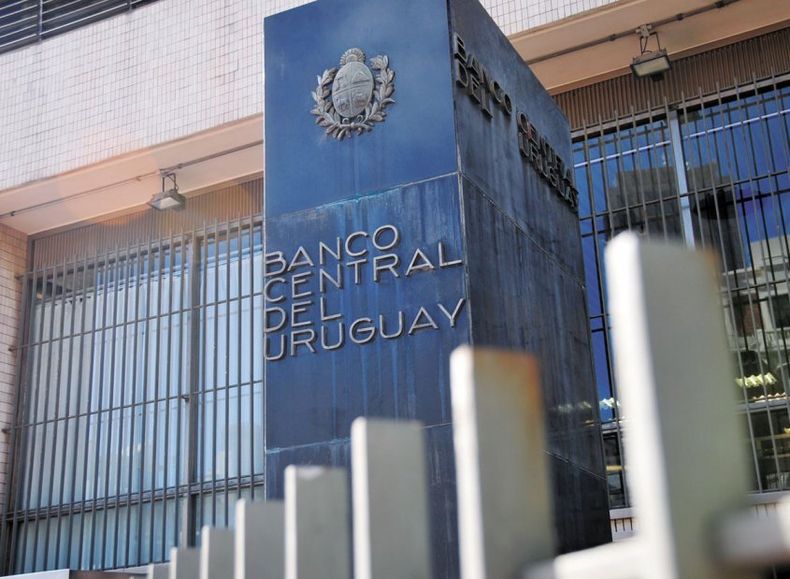 Fachada del Banco Central del Uruguay