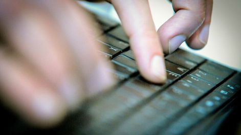 imagen de Uruguay puede ser un centro regional de combate al cibercrimen, un problema “muy real” que afecta a todos los que usan Internet