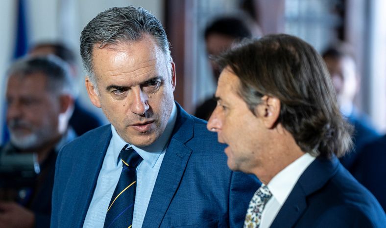 Yamandú Orsi y Luis Lacalle Pou