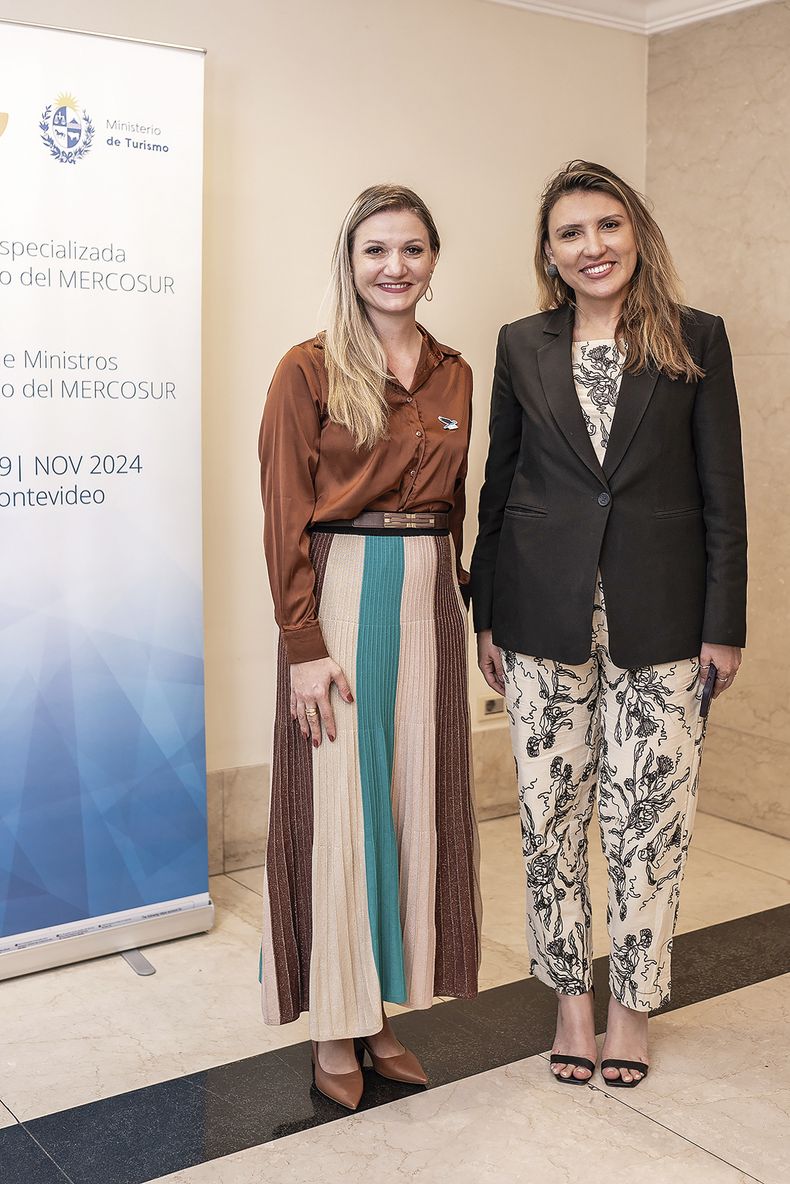 Coordinadora general de Atención de Inversiones de Brasil Cinthia Marques y viceministra de Turismo de Brasil Ana Carla Machado