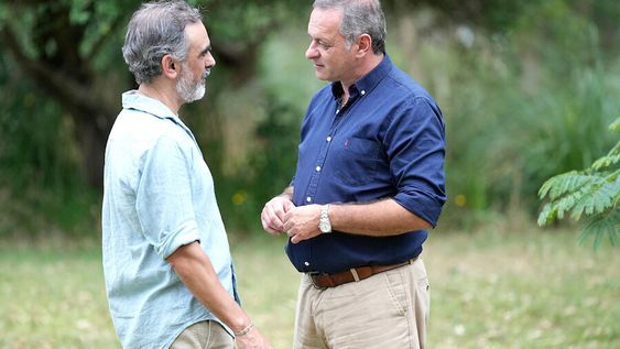 Nicolás Martínez junto a Álvaro Delgado. Foto: Javier Calvelo / adhocFOTOS Nicolás Martínez junto a Álvaro Delgado. Foto: Javier Calvelo / adhocFOTOS