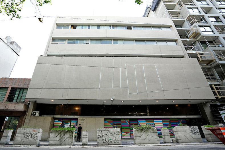 Nueva sede de la Escuela Multidisciplinaria de Arte Dramático en Montevideo. Foto: Javier Calvelo / adhocFOTOS