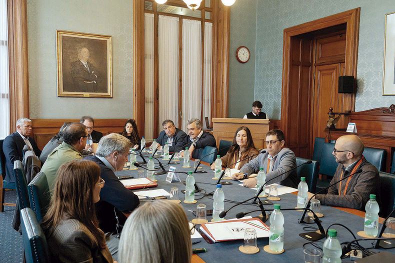 Integrantes de la Federación Rural fueron recibidos por la Comisión de Ganadería del Senado el jueves 15 de octubre.
