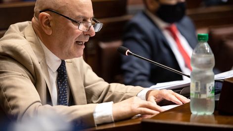 Jorge Alvear durante una sesión en la Cámara de Diputados. Foto: Santiago Mazzarovich, adhocFOTOS