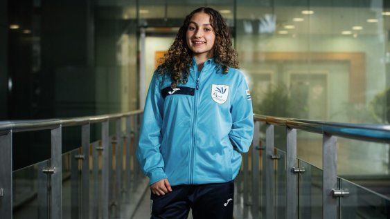 Hanna Arias, de 14 años, representará a Uruguay en natación por primera vez