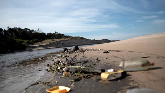Playa Carrasco en Montevideo. Foto: Ricardo Antúnez, adhocFOTOS Playa Carrasco en Montevideo. Foto: Ricardo Antúnez, adhocFOTOS