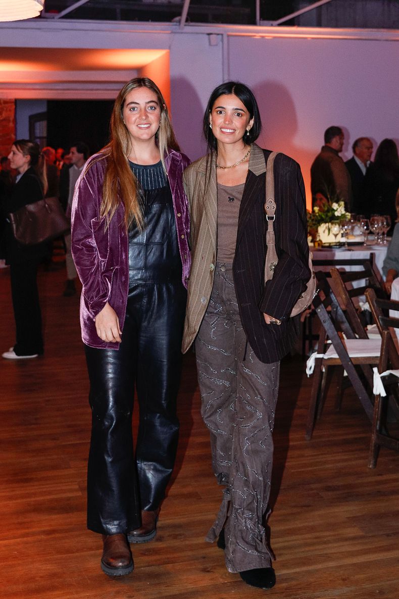 Victoria y Agnes Lenoble.