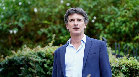 Ignacio Zuasnabar en su oficina en la sede de Equipos en Montevideo