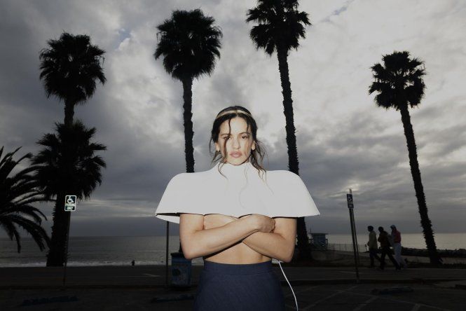 Rosalía presentó en México su nuevo disco, Lux.